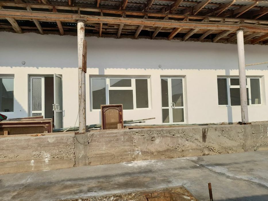 Бектемир тумани Намуна махаллада ховли сотилади.