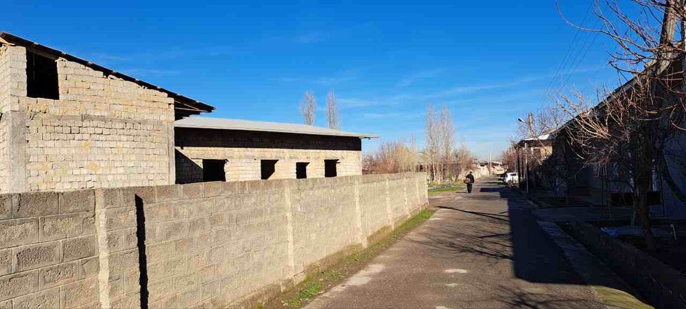 5 xonalik hovli uy sotiladi $50000 yana kelishamiz