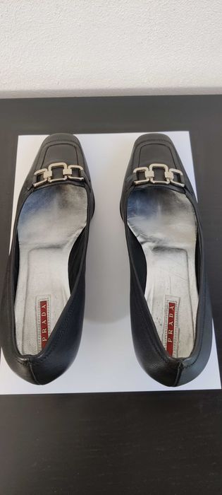 Pantofi PRADA originali marime 39,5 piele naturala toc mic stare excelenta