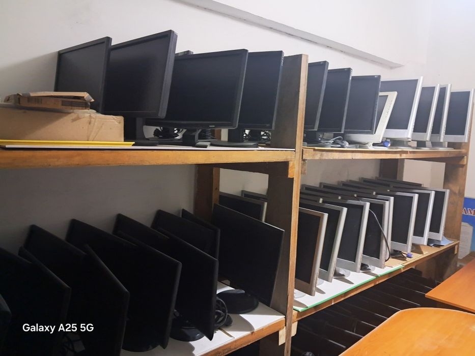 Продам рабочие маниторы