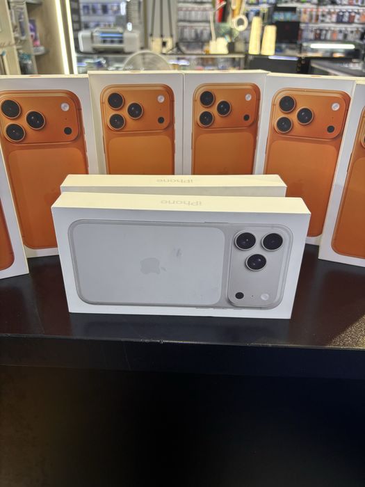 *17 PRO MAX 256 SIM*