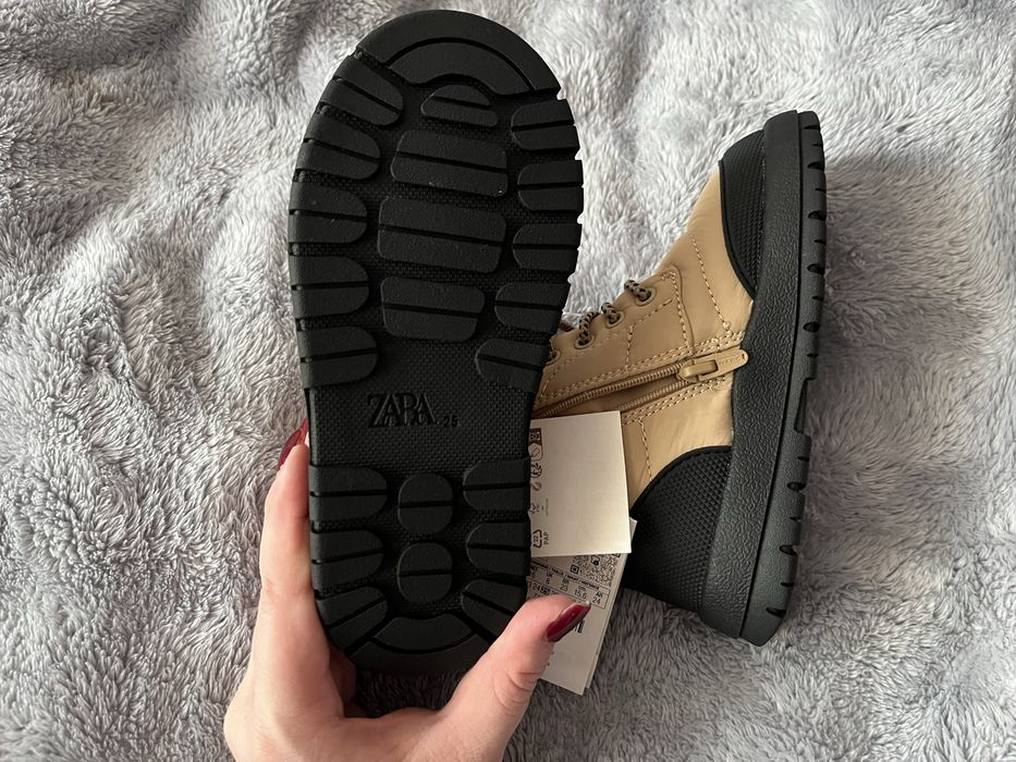 Ботинки размер 25 от бренда Зара