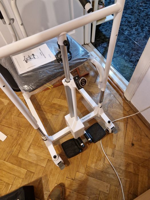 Vand scaun electric multifunctional pentru persoane cu dezabilitati