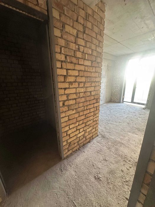 Продается коробка 3-4/3/10 на Алмазарский. Площадь 111 квм