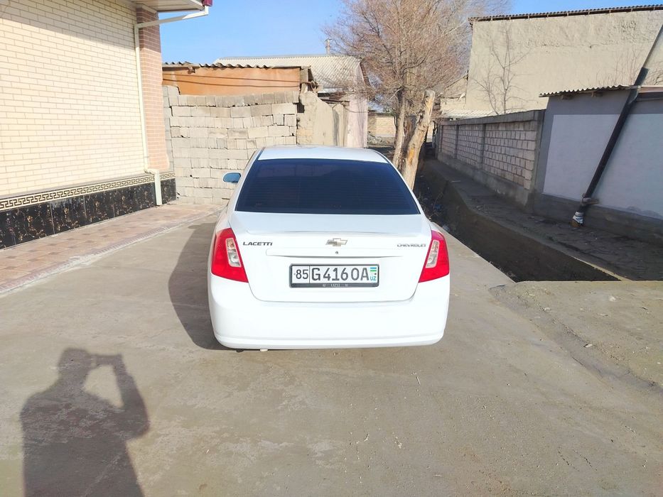 Chevrolet lasetti в хорошом состоянии