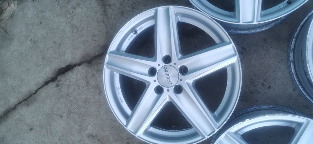 Алуминиеви джантиъс DEZENT 17 5Х112 ET 30 8j