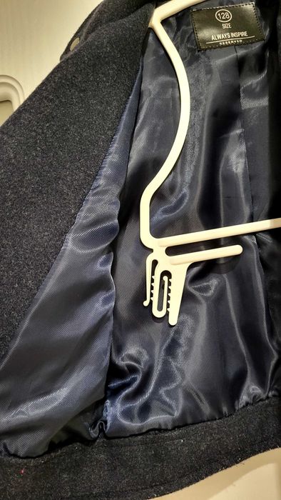 Продавам детски кокетни якенца