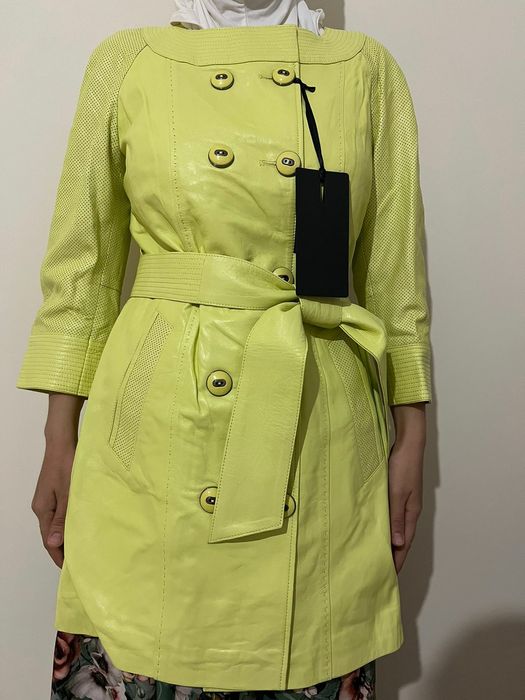 Кожаный плащ женский