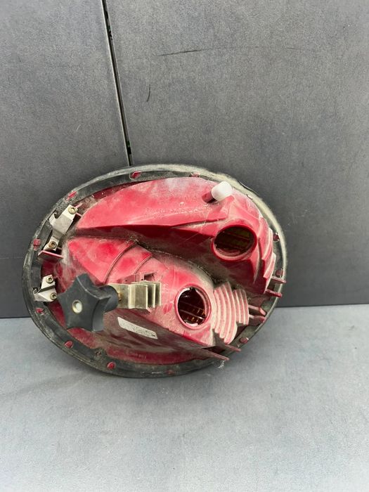 Lampa / Tripla stop stanga pe aripa 269021L Volkswagen VW Beetle 1999