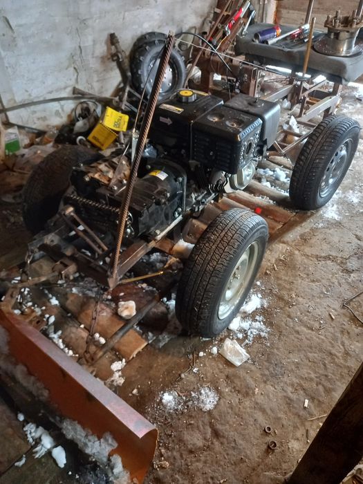 Продам трактор, полный привод