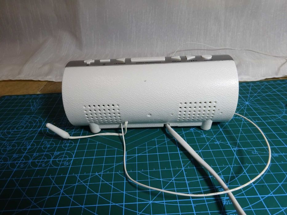 Aparat radio cu ceas Telefunken R1007