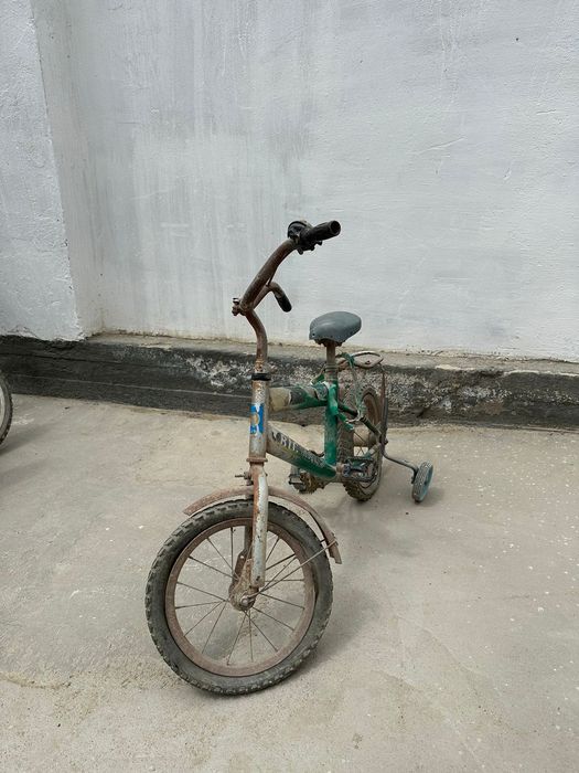 Велосипедтер 4еуі бірге сатылады