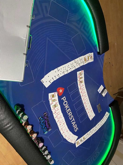 Masa de poker cu leduri