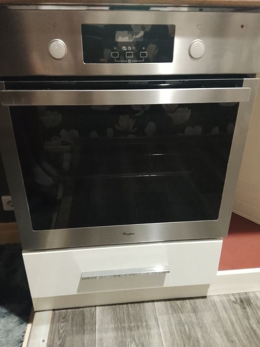 Продам индекционную плиту