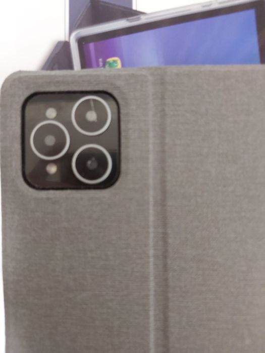 Vând tableta de 512GB memorie interna și 12GB Ram