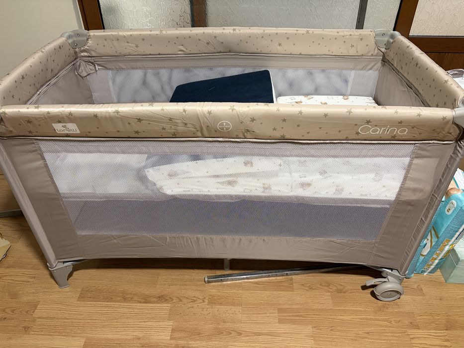 Сгъваеми кошара с 2 нива & матрак Lorelli