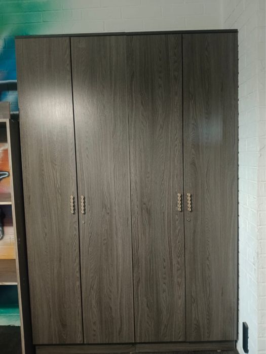 шкафы разных моделей