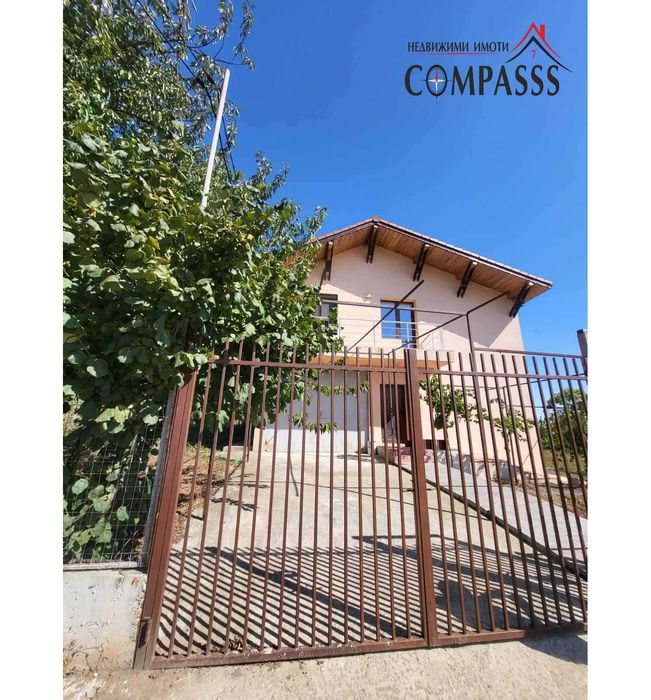 с. Драганово, Обл. Добрич, КЪЩА на 2 етажа – 107372евро!