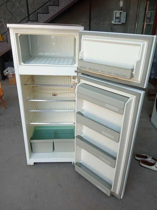 Продам холодильник