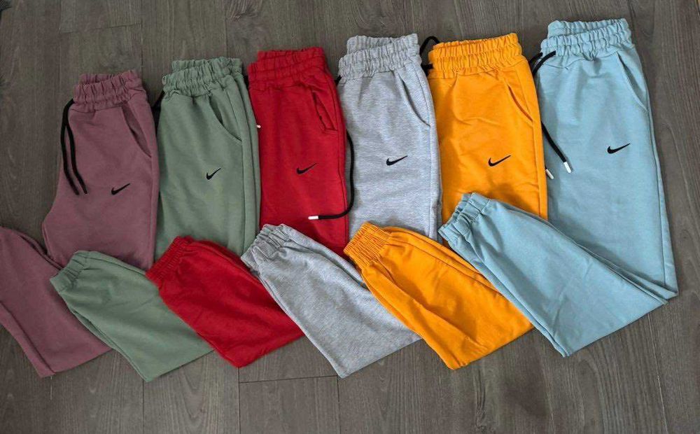 Дамски долнища Nike