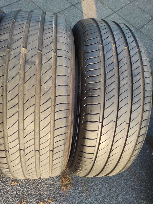 225/55/18 Michelin