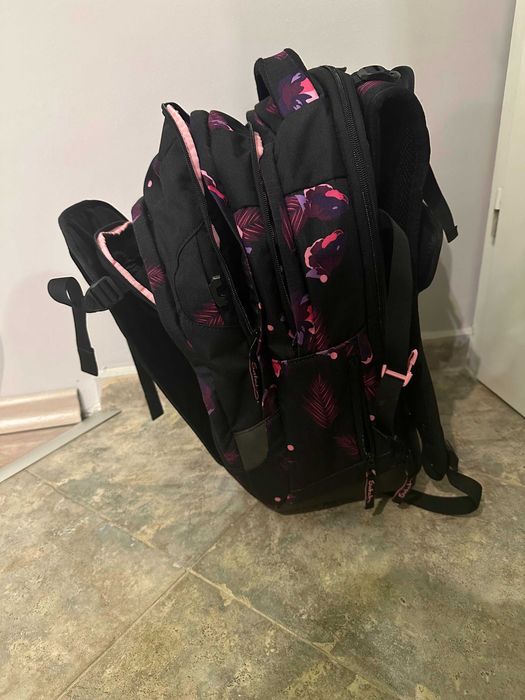 Модерна и ергономична раница за тийнейджърки