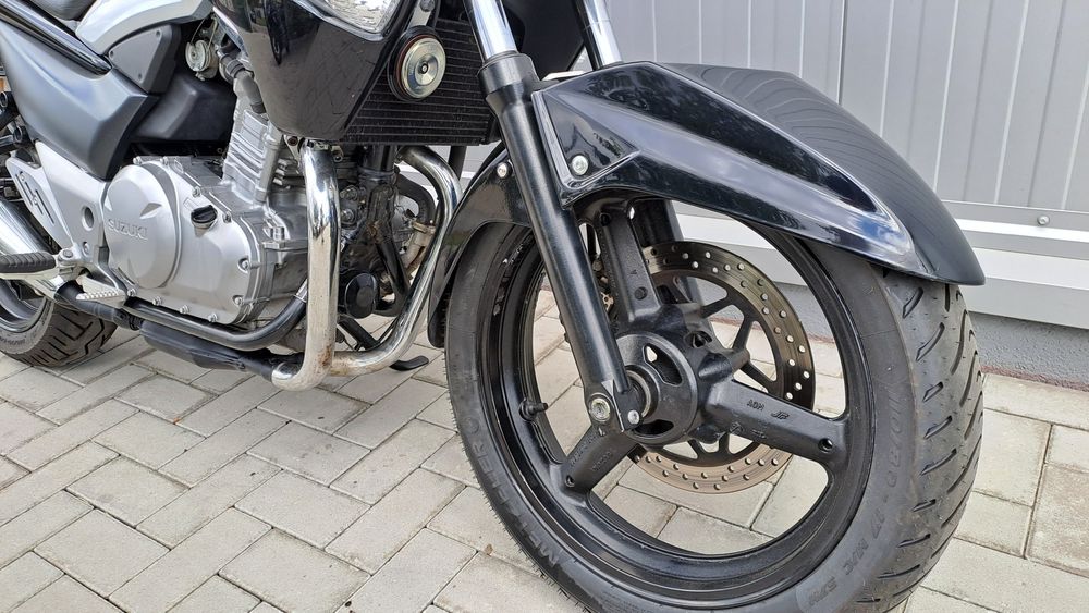 Suzuki GW250 Inazuma 2012 categ A2