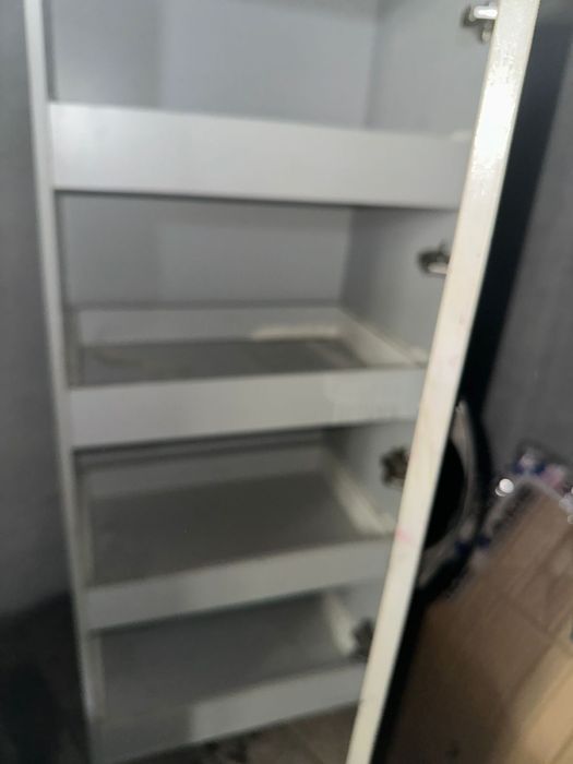 Продаю деревянный шкаф