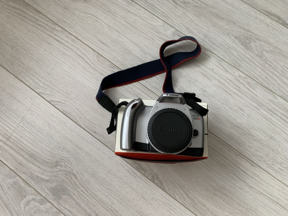 Aparat foto cu film Canon 300 V