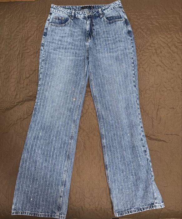 Модни дънки с камъни