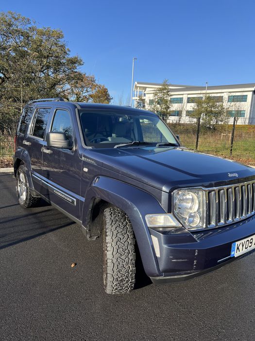 Jeep Cherokee 2.8 diesel din 2009