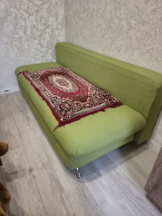 Продаю диван и комод!