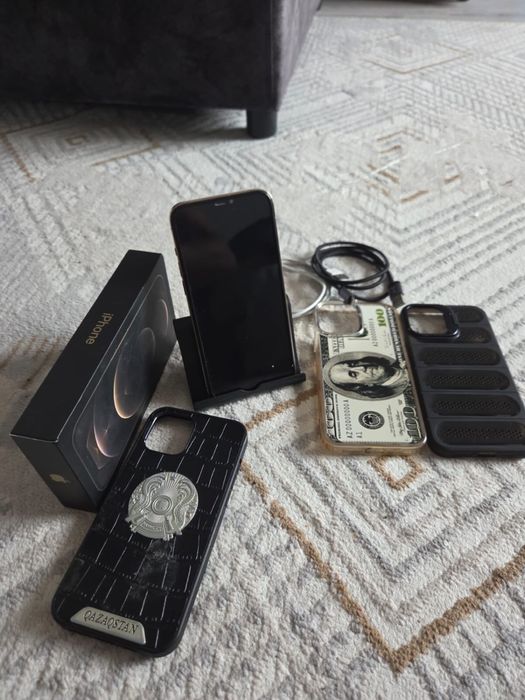 Продам iphone 12 про Мах 256гб