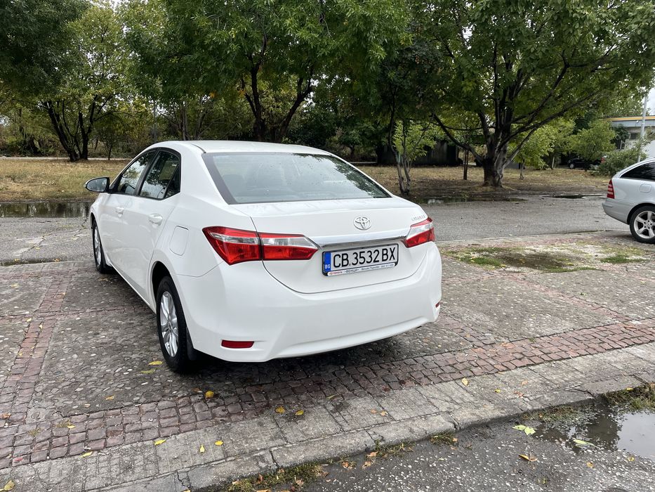 Тойота корола