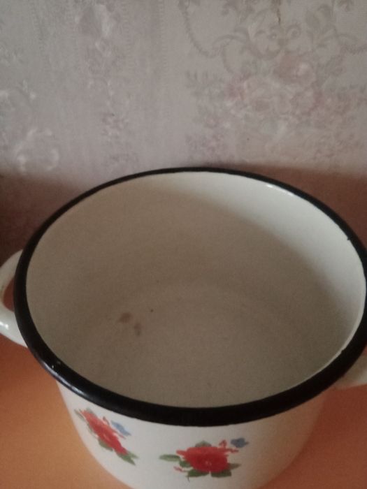 Маленькие кастрюли .