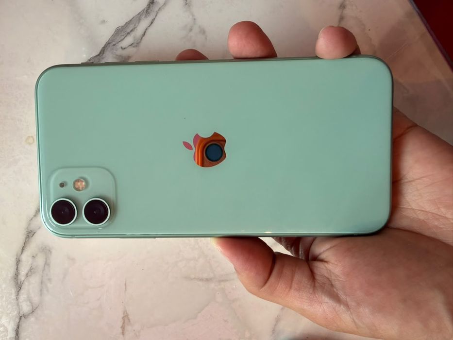 Iphone 11 сатылады. Олх сообщение оқылмайды.