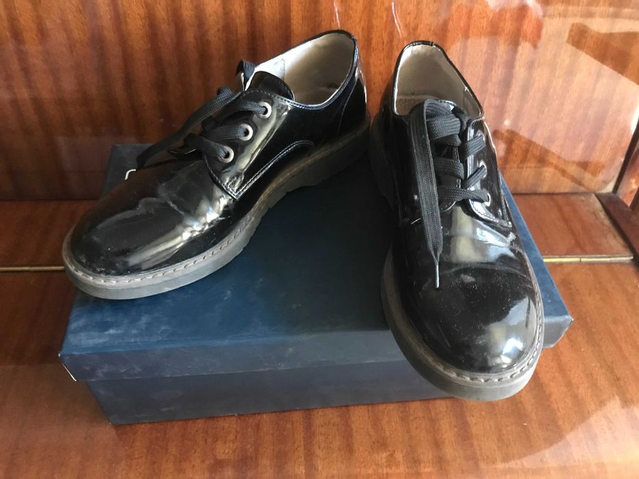 Туфли лаковые для школы. Осень
