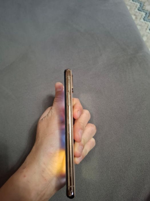 Продаетсья айфон xs