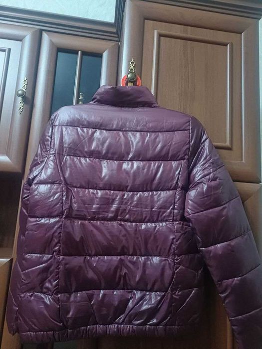 Продам пальто  и куртку производство корея