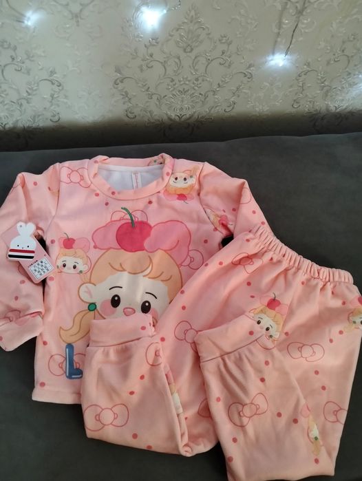 Детские костюмы новые