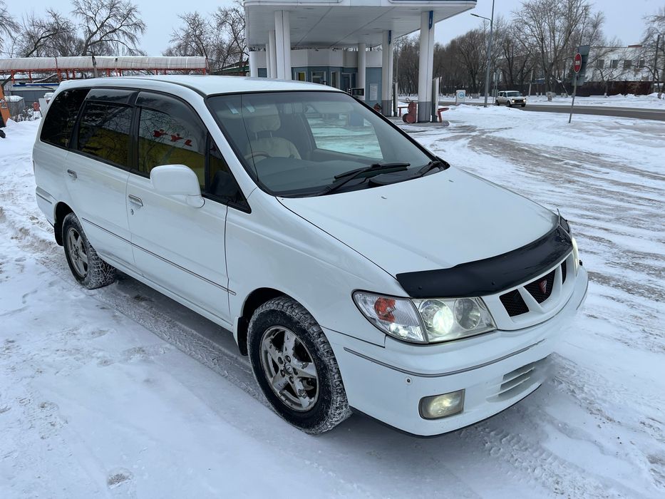 Продам автомобиль Ниссан Пресаж