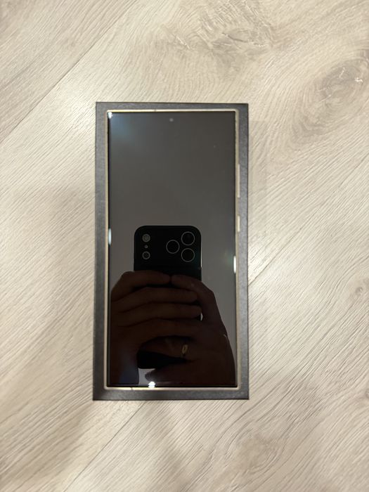Samsung S24 Ultra 512гб.
