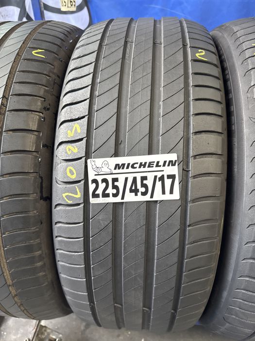 225/45/17 Michelin