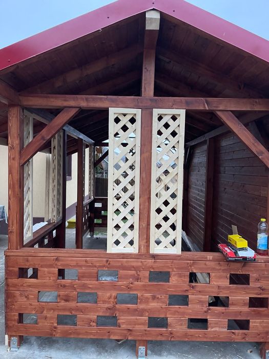 Executam foișoare și magazi