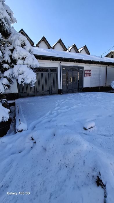 Учтепа,Катта кани,Изза махаллада янги курилган 3этаж ховли уй сотилади