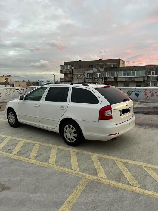 SKODA Octavia 2012 — imagine 3