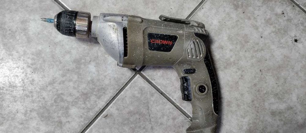 Шуруповерт Crown (лот 840632 г.Щучинск Едомского 36/2)