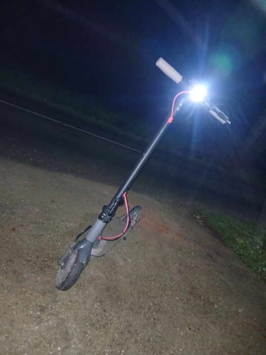 Vând trotineta electrica aovopro Es80