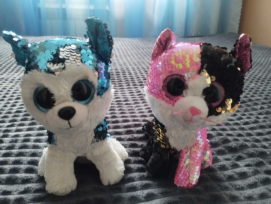 Мягкие игрушки с пайетками.