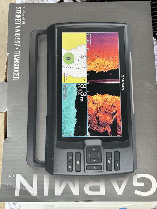 Garmin Striker Vivid 9SV + Сонда